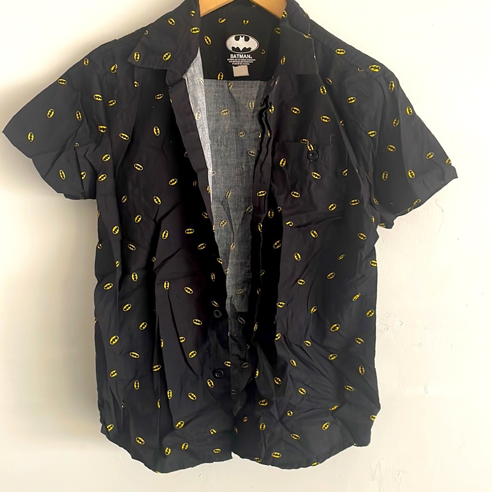 Boy size medium button down Batman